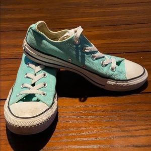 Women’s teal converse